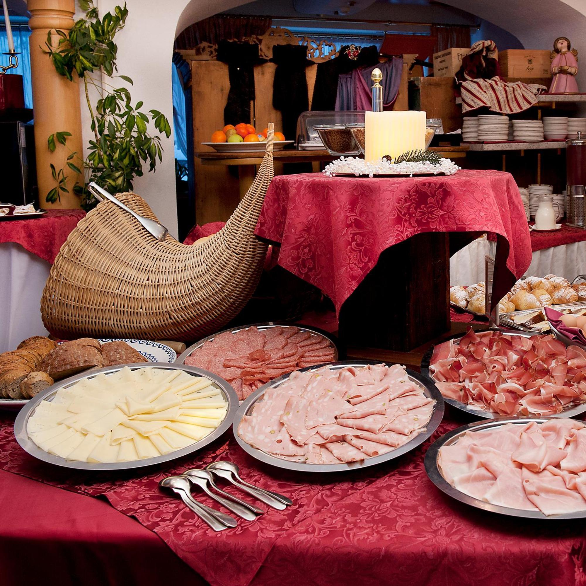 Hotel Italia Corvara In Badia Eksteriør billede