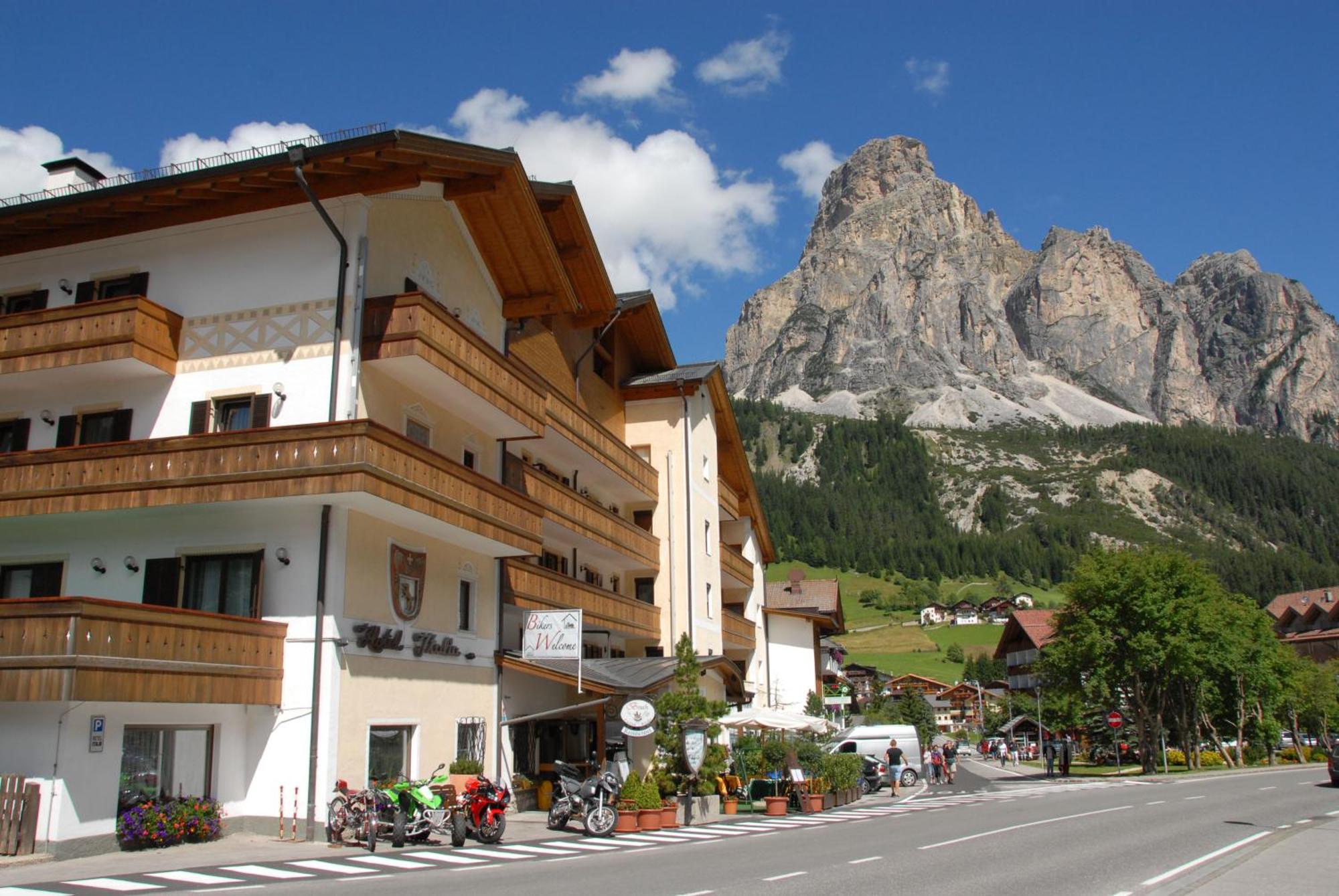 Hotel Italia Corvara In Badia Eksteriør billede