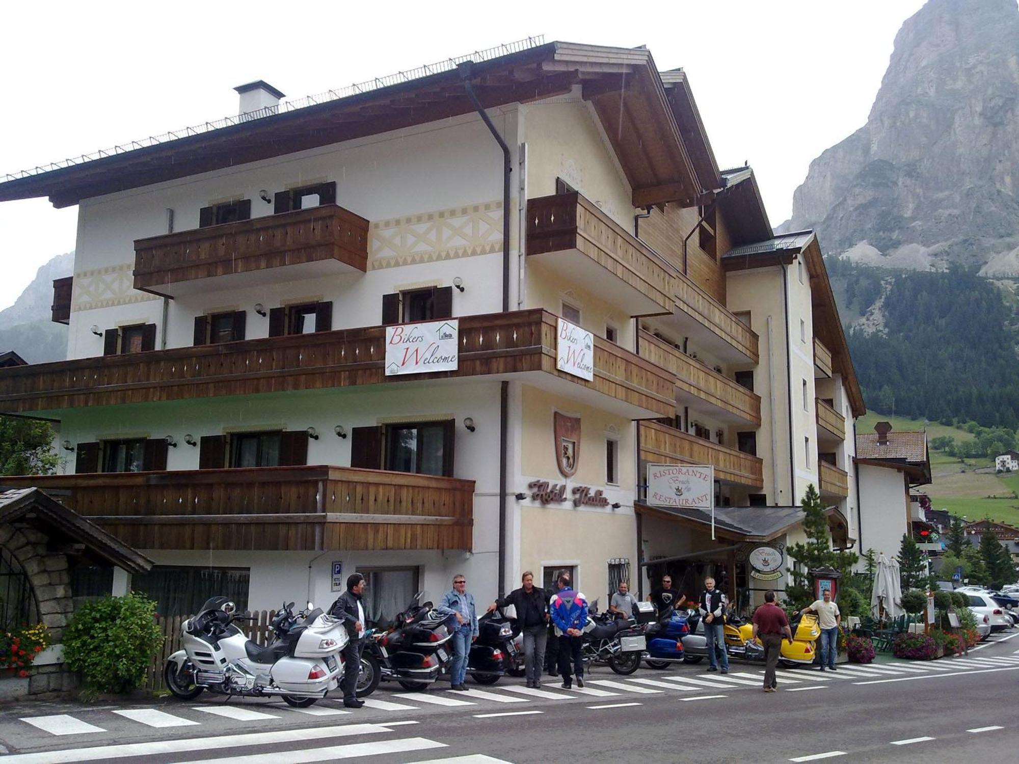 Hotel Italia Corvara In Badia Eksteriør billede