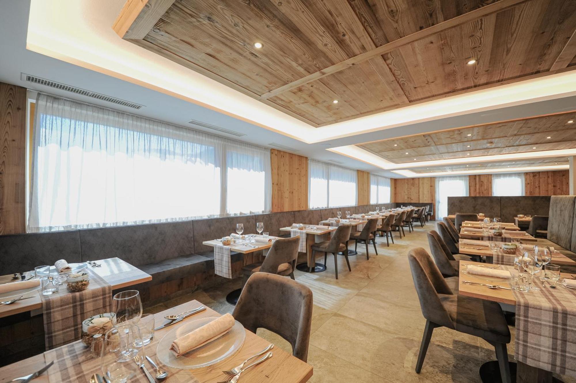 Hotel Italia Corvara In Badia Eksteriør billede