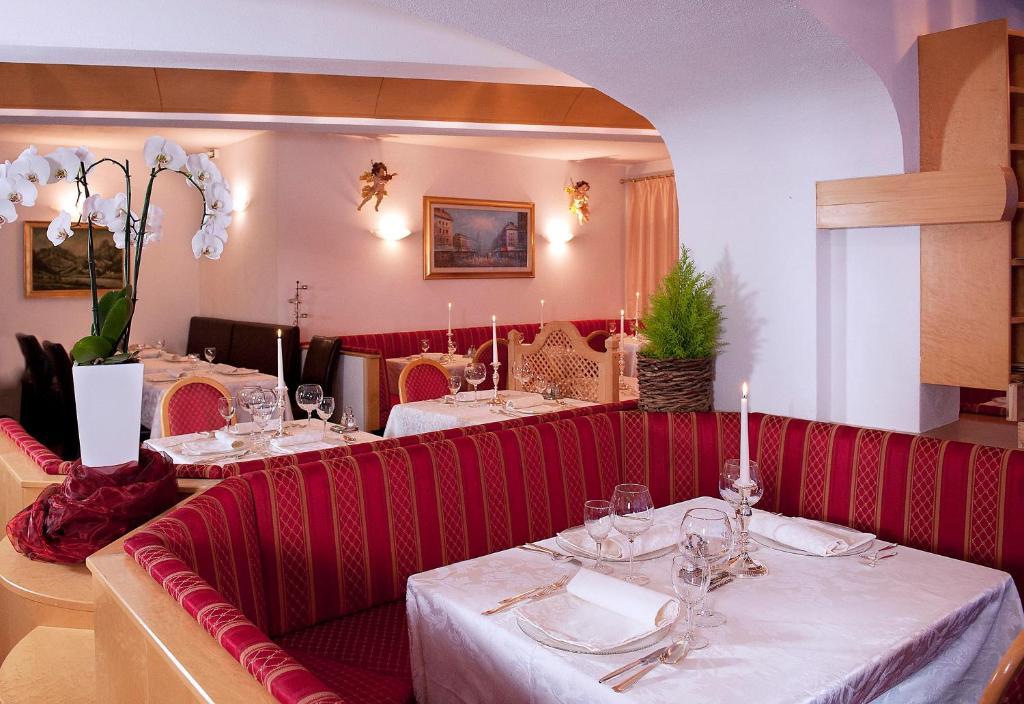Hotel Italia Corvara In Badia Eksteriør billede