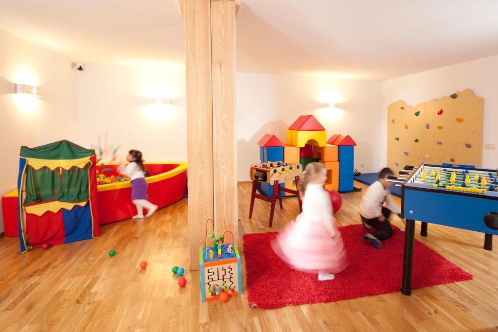 Hotel Italia Corvara In Badia Eksteriør billede