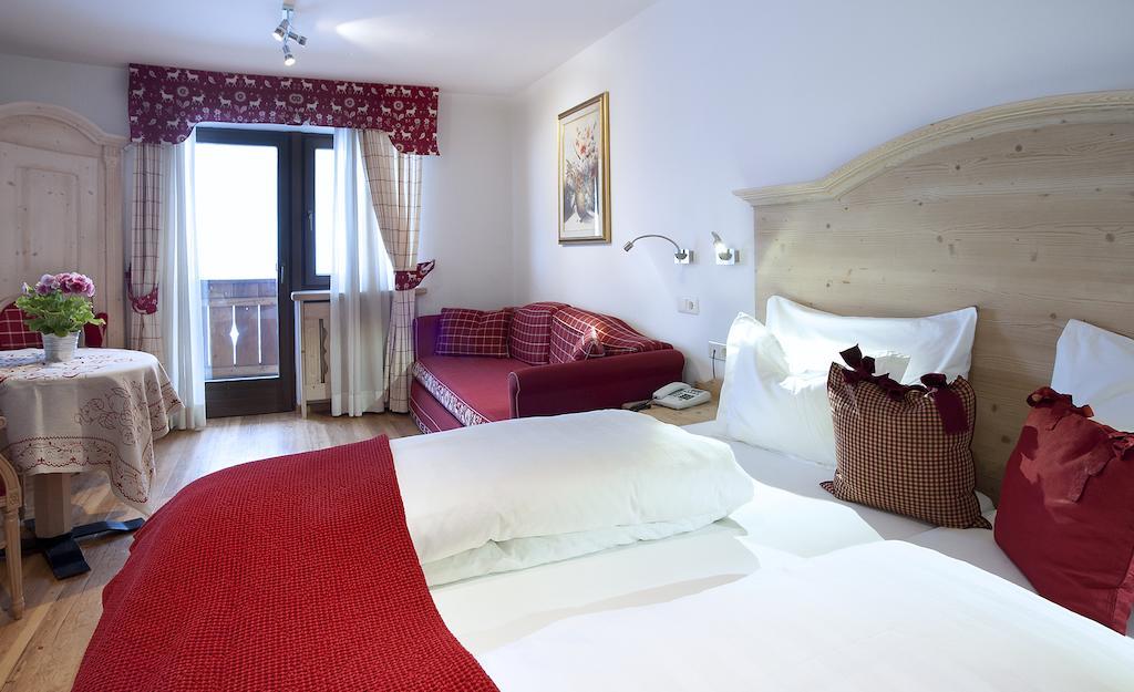 Hotel Italia Corvara In Badia Værelse billede